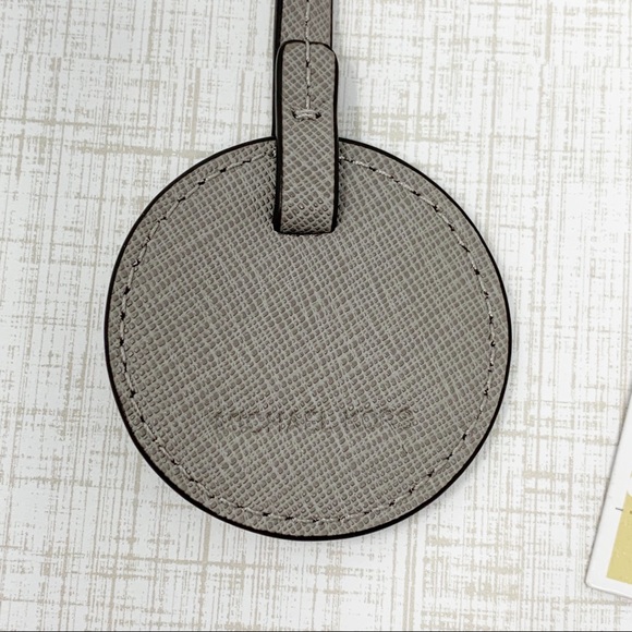 MICHAEL Michael Kors Monogram Charms Mid Circle - Picture 4 of 6